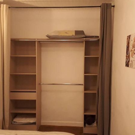 Bel Appartement Au Coeur De La Cite Medievale Sommieres Bagian luar foto