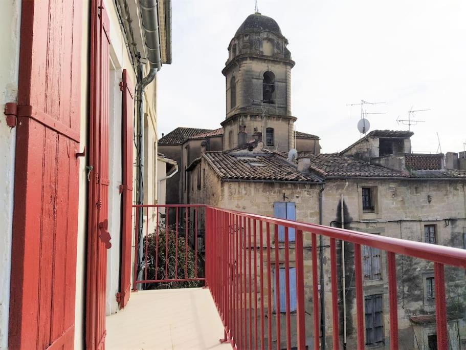 Bel Appartement Au Coeur De La Cite Medievale Sommieres Bagian luar foto