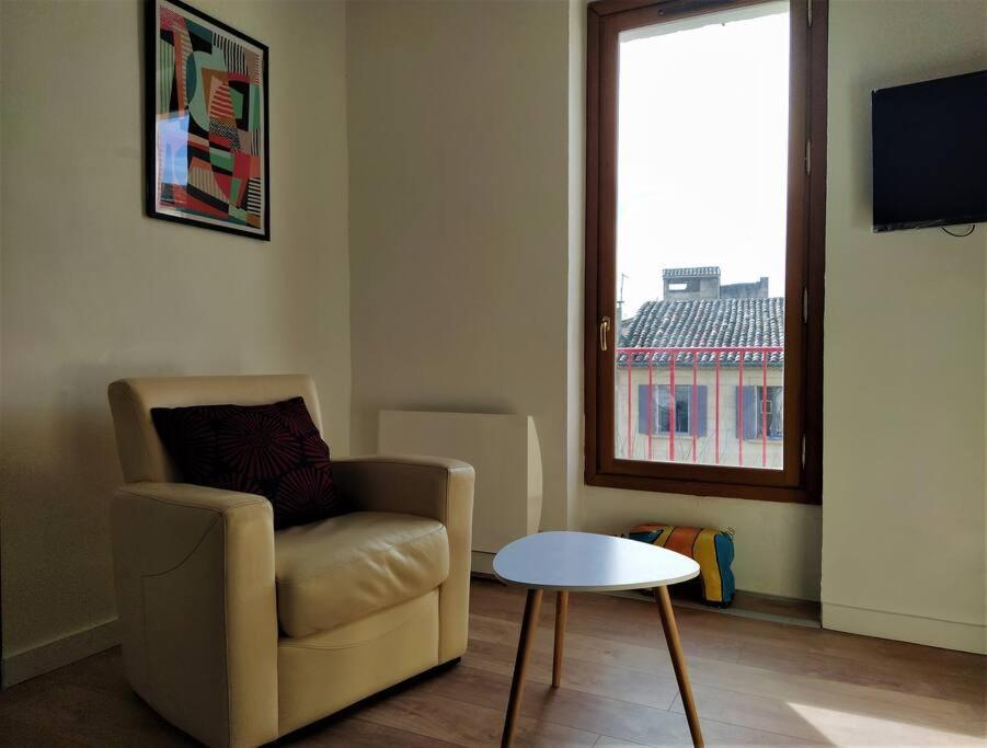 Bel Appartement Au Coeur De La Cite Medievale Sommieres Bagian luar foto